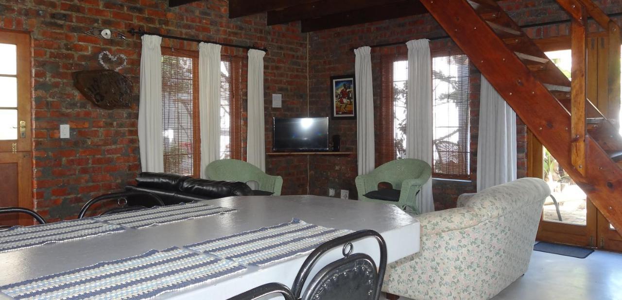 Be My Guest Lodge Блубергстранд Екстериор снимка