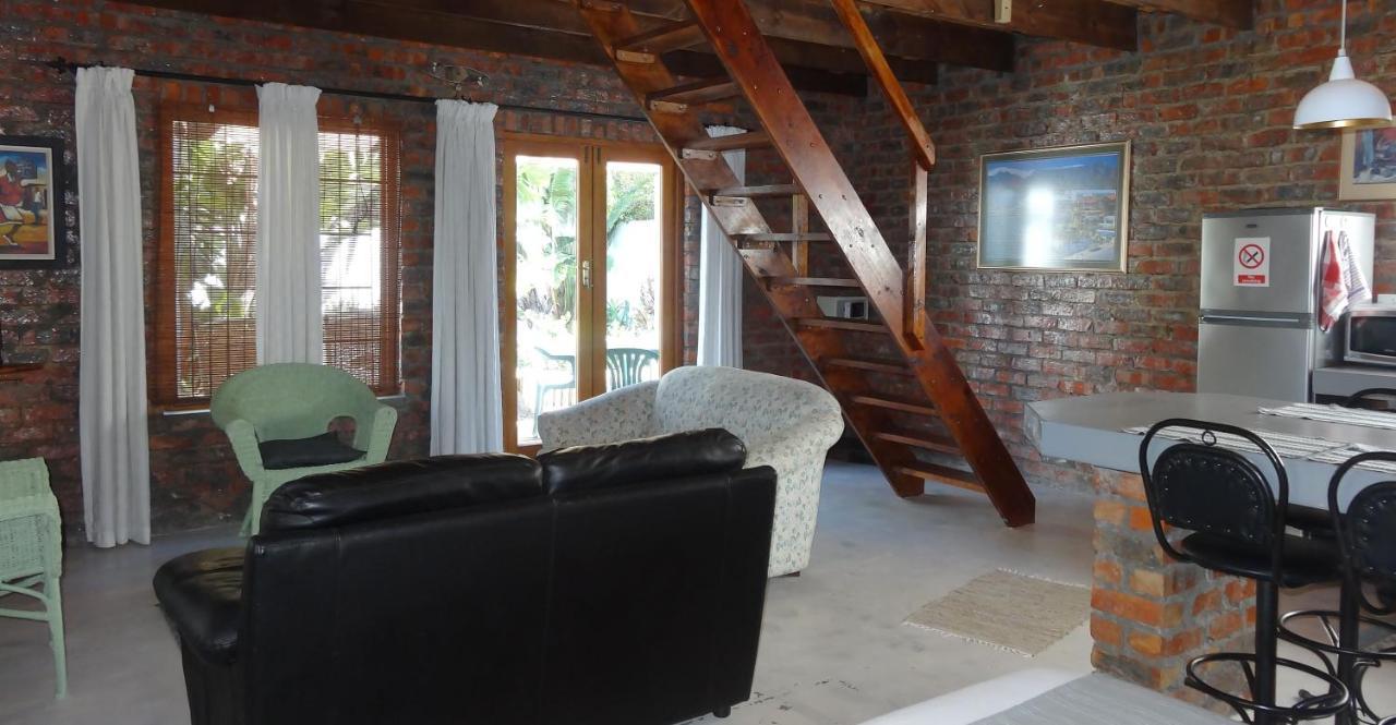 Be My Guest Lodge Блубергстранд Екстериор снимка